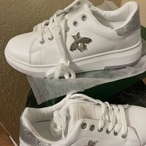 Women's Queen Bee 🐝 Sneakers, Lace Up Lightweight Flat Shoes